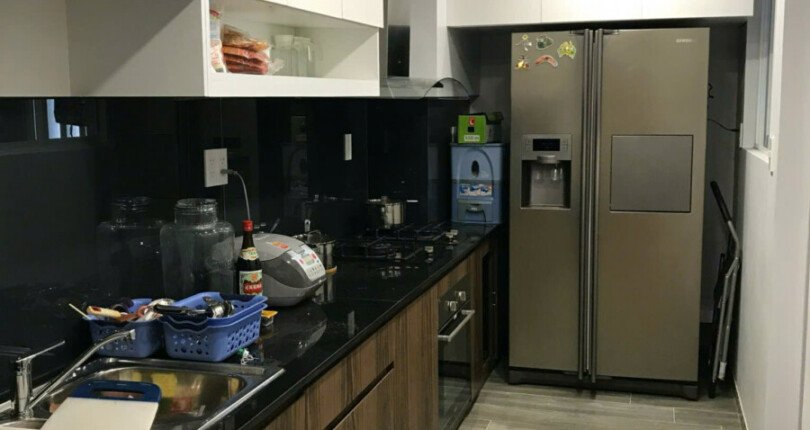 bep can ho ban 10 810x430 - Bán căn hộ chung cư Scenic Valley 1, 95m2, 02pn, 6.9 tỷ , đầy đủ nội thất, xem nhà dễ, nhà đang có hợp đồng thuê.