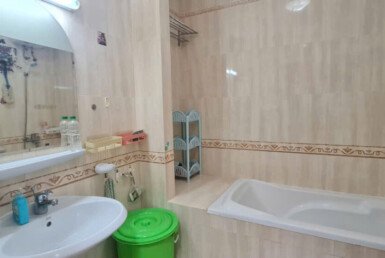 biet-thu-ban-co-4-toilet-day-du-thiet-bi-nhu-hinh