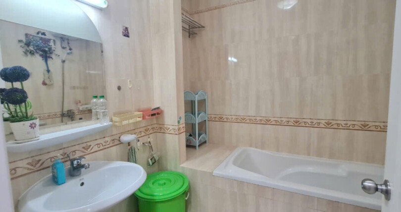 biet thu ban co 4 toilet day du thiet bi nhu hinh 810x430 - Giá mua bán nhà Biệt thự liền kề khu Hưng Thái 1 Phú Mỹ Hưng Quận 7 T12/2024