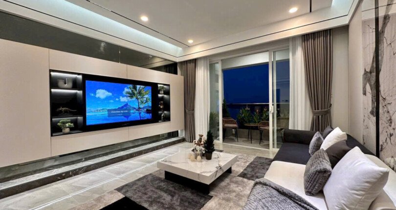 can canh phong khach can ho sang trong 810x430 - Giá mua bán căn hộ 3pn chung cư Riverside Residence Phú Mỹ Hưng Quận 7 T12/2024