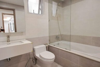 can-ho-ban-co-2-toilet-co-bon-tam-nam