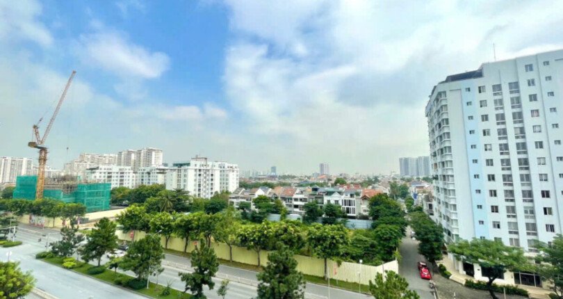 can ho ban lien ke duong nguyen luong bang 810x430 - Giá mua bán căn hộ 2 phòng ngủ chung cư Hưng Phúc Premier Quận 7 T1/2025