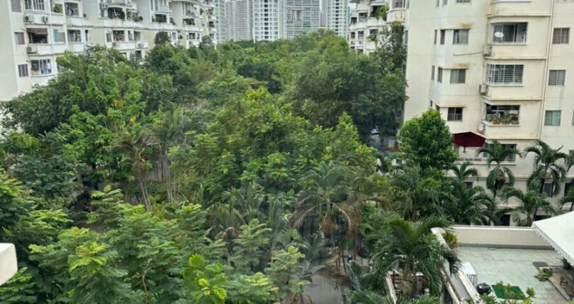 can ho ban truc dien cong vien noi khu hung vuong 810x430 - Giá mua bán căn hộ 1 phòng ngủ block M chung cư Hưng Vượng 2 Quận 7 T12/2024