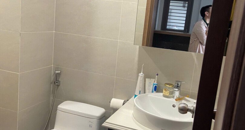 can ho cho thue co 2 toilet 810x430 - Giá cho thuê căn hộ 1pn block B chung cư Saigon South Nhà Bè T12/2024