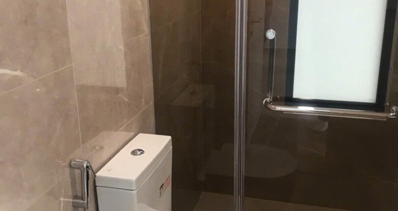 can ho cho thue co 2 toilet day du thiet bi nhu hinh 810x430 - Giá cho thuê căn hộ 2 phòng ngủ Block B chung cư Hưng Phúc Premier Quận 7 T1/2025