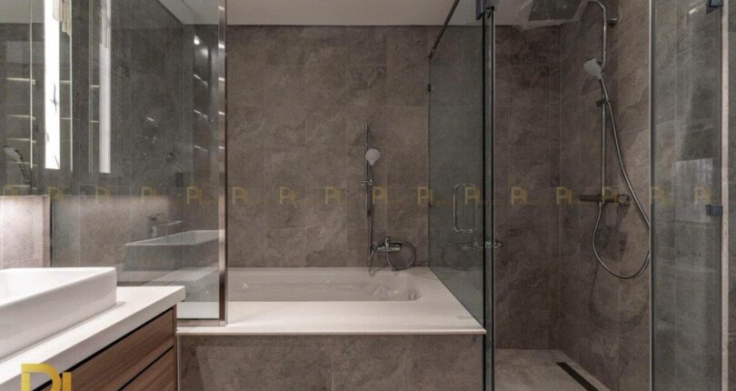 can ho cho thue co 2 toilet sang trong co bon tam nam 810x430 - Giá cho thuê căn hộ 3pn block B chung cư The Horizon Phú Mỹ Hưng Quận 7 T12/2024