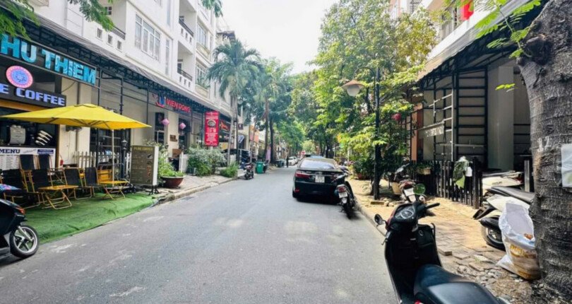 duong noi khu hung phuoc 2 810x430 - Giá mua bán nhà phố nguyên căn mặt đường Nội Khu Hưng Phước 2 Phú Mỹ Hưng Quận 7 T12/2024