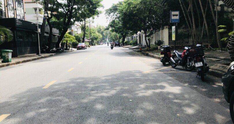 duong pham thai buong phuong tan phong quan 7 810x430 - Giá mua bán nhà Biệt thự nguyên căn số 59 Phạm Thái Bường Phú Mỹ Hưng Quận 7 T12/2024