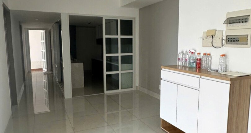 goc phong khach 4 810x430 - Giá mua bán căn hộ 3 phòng ngủ block E chung cư Happy Valley Quận 7 T1/2025