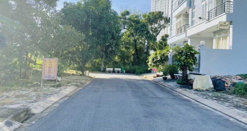 hien trang duong lo gioi 20m trang nhua 810x430 - Giá mua bán đất nền nhà phố dãy C kdc Tân An Huy Nhà Bè T12/2024