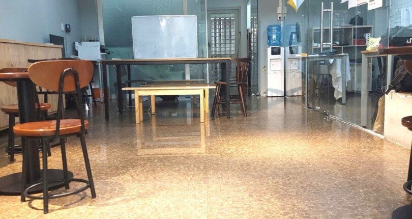 hien trang nha ban 810x430 - Bán nhà phố nguyên căn đường Nội khu Hưng Gia 2 Phú Mỹ Hưng Quận 7 T12/2024