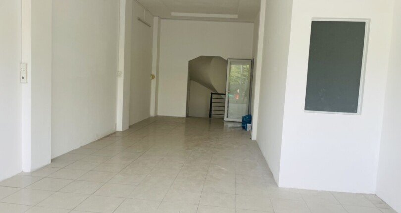 hien trang nha hoan thien co ban 810x430 - Giá mua bán tòa nhà nguyên căn mặt đường Nguyễn Trãi phường Bến Thành Quận 1 T12/2024