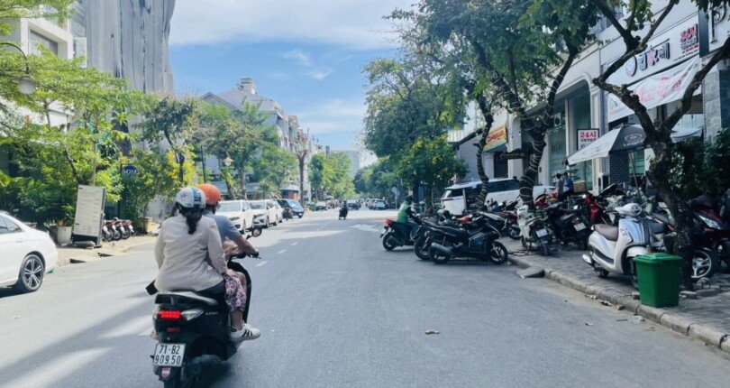 hinh anh duong cao trieu phat quan 7 810x430 - Giá cho thuê tòa nhà Khách Sạn đường Cao triều Phát Phú Mỹ Hưng Quận 7 T12/2024