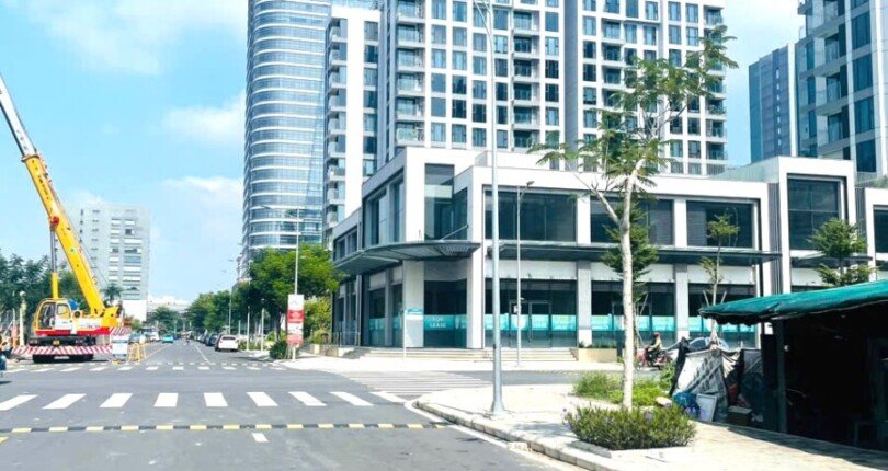 hinh anh duong d bac quan 7 810x430 - Phú Mỹ Hưng mở bán 12 căn Shophouse hàng hiếm tại kdc Cardinal Court Quận 7 giá từ 200tr/m2
