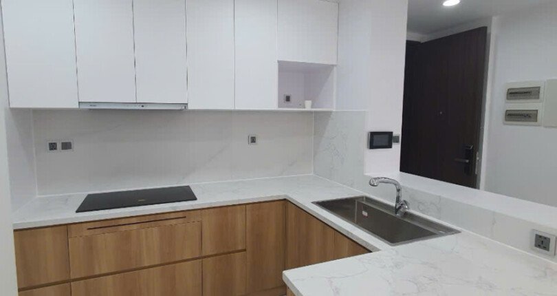 khong gian bep 1 810x430 - Giá mua bán căn hộ 2pn Block D chung cư Midtown M7 Phú Mỹ Hưng Quận 7 T12/2024