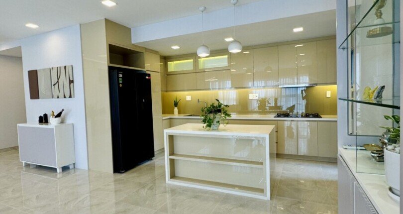 khong gian bep 2 810x430 - Giá mua bán căn hộ 3pn block L chung cư Happy Valley Phú Mxy Hưng Quận 7 T12/2024