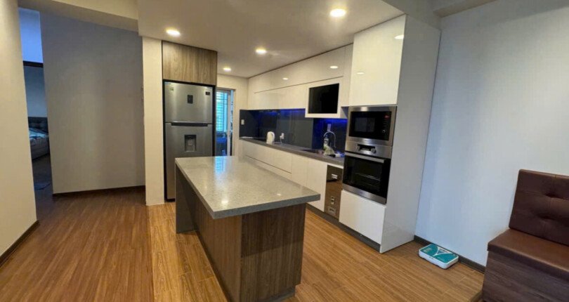 khong gian bep rong rai 1 810x430 - Giá mua bán căn hộ 3pn chung cư Grand View Phú Mỹ Hưng Quận 7 T12/2024