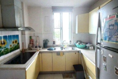 khong-gian-bep-rong-rai