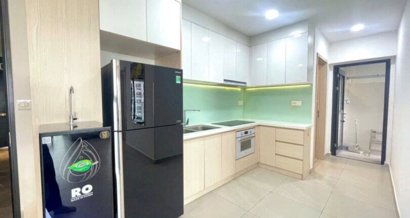 khong gian bep rong rai 8 810x430 - Giá mua bán căn hộ 2 phòng ngủ chung cư Hưng Phúc Premier Quận 7 T1/2025