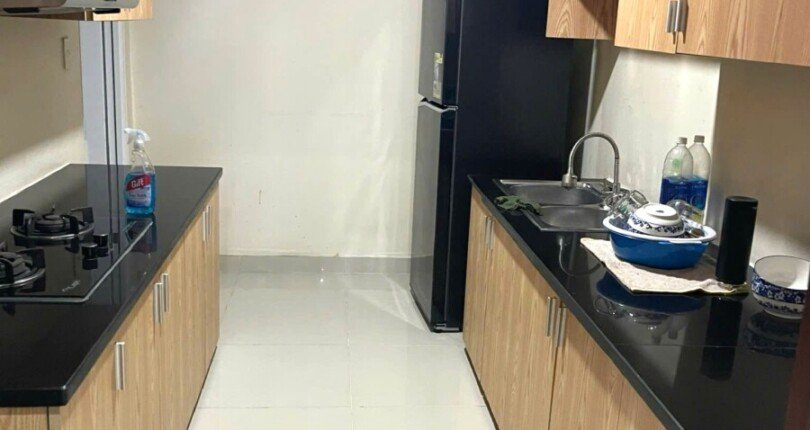 khong gian bep trong can ho ban 1 810x430 - Giá mua bán căn hộ 3pn Block A Chung cư Riverside Residence Quận 7 T12/2024