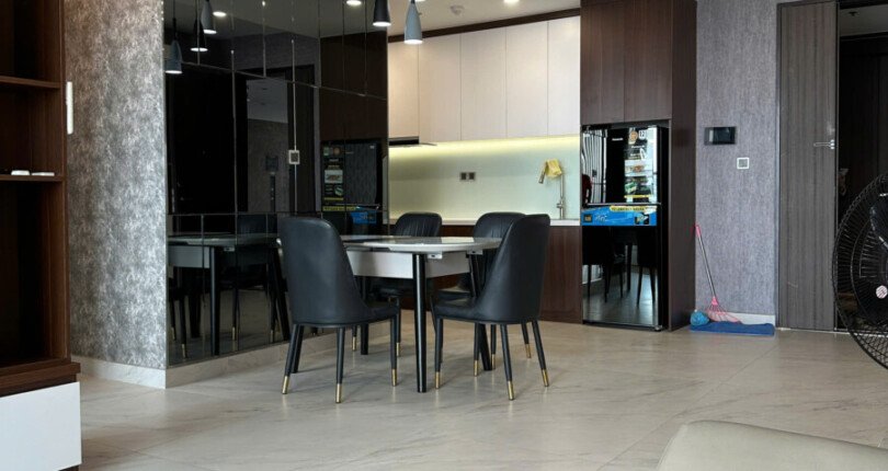 khong gian bep va phong an 5 810x430 - Giá mua bán căn hộ 2 phòng ngủ block D chung cư Midtown M7 Phú Mỹ Hưng Quận 7 T12/2024