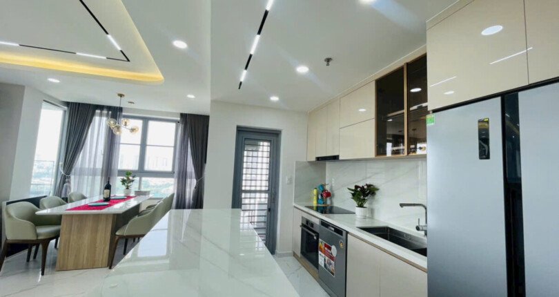 khong gian bep va phong khach rong rai 1 810x430 - Giá mua bán căn hộ 3 phòng ngủ block D chung cư Green Valley Quận 7 T12/2024