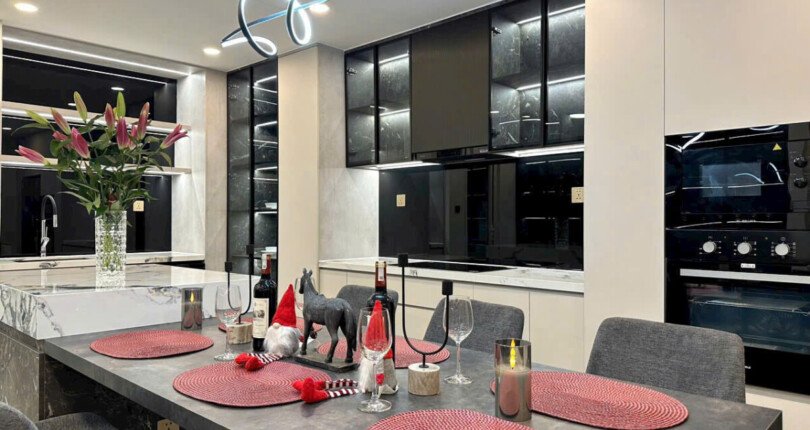 khong gian phong an can ho ban 810x430 - Giá mua bán căn hộ 3pn chung cư Riverside Residence Phú Mỹ Hưng Quận 7 T12/2024