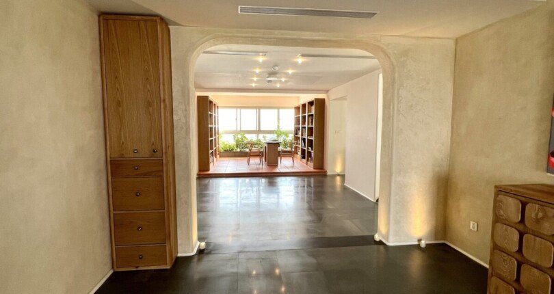 khong gian phong khach 810x430 - Giá mua bán Top house Happy Valley Phú Mỹ Hưng Quận 7 T12/2024