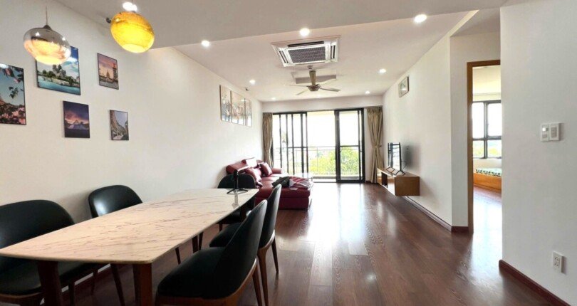 khong gian phong khach can ho ban 2 810x430 - Giá mua bán căn hộ 3 phòng ngủ block A chung cư Nam Phúc Le Jardin Quận 7 T12/2024