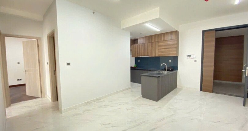 khong gian phong khach va bep 1 810x430 - Bán gấp căn hô 2 phòng ngủ 91m2 chung cư Midtown m6 Quận 7
