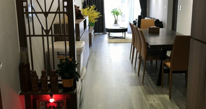 phong khach can ho ban 39 810x430 - Bán căn hộ chung cư Scenic Valley 1, 95m2, 02pn, 6.9 tỷ , đầy đủ nội thất, xem nhà dễ, nhà đang có hợp đồng thuê.