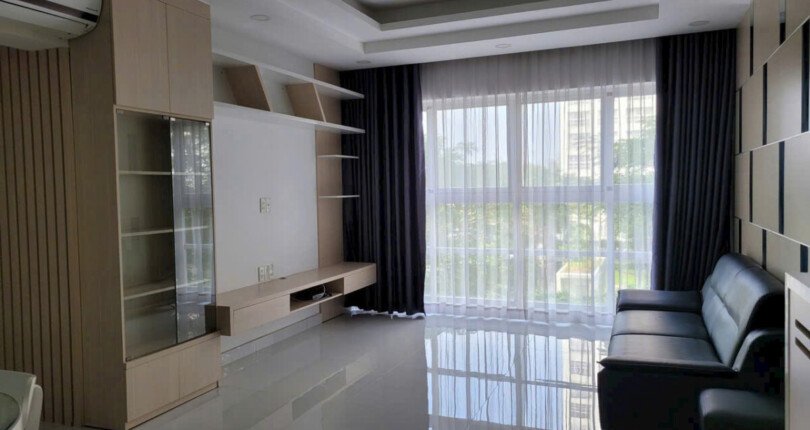 phong khach can ho ban rong rai 810x430 - Giá mua bán căn hộ 3pn block K chung cư Happy Valley Phú Mỹ Hưng Quận 7 T12/2024