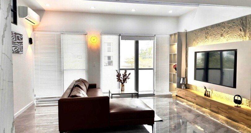 phong khach can ho cho thue 5 810x430 - Giá cho thuê căn hộ 4 phòng ngủ block A chung cư Scenic Valley 1 Phú Mỹ Hưng Quận 7 T12/2024