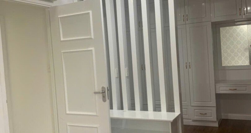 phong ngu can ho ban 20 810x430 - Bán căn hộ chung cư Scenic Valley 1, diện tích 122m2, giá 9.4 tỷ, view hồ bơi, nhà đang có hợp đồng thuê.