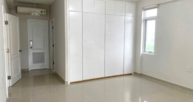 phong ngu hoan thien noi that nhu hinh 810x430 - Giá mua bán căn hộ 3pn block D - 180m2 căn góc chung cư Riverside Residence Quận 7 T12/2024