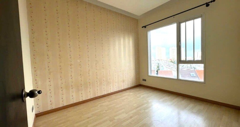 phong ngu nho 12 810x430 - Giá mua bán căn hộ 2 phòng ngủ 88m2 chung cư Phú Mỹ Hoàng Quốc Việt Quận 7 T12/2024