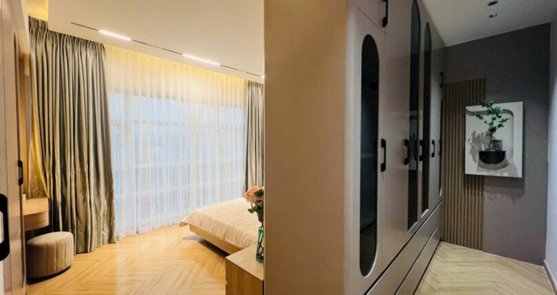 phong thay quan ao trong can ho ban 810x430 - Giá mua bán căn hộ 3pn block A chung cư Happy Valley Quận 7 T12/2024