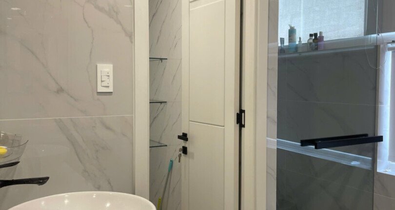 toilet can ho ban 1 810x430 - Giá mua bán căn hộ 3pn 164m2 chung cư The Panorama 3 Quận 7 T12/2024