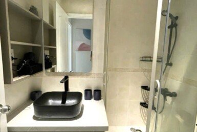 toilet-day-du-thiet-bi-ve-sinh-cao-cap