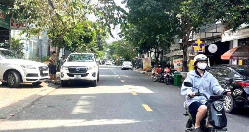 vi tri dat mat duong so 85 quan 7 810x430 - Giá mua bán đất nền xây dựng chdv mặt đường số Quận 7 t12/2024