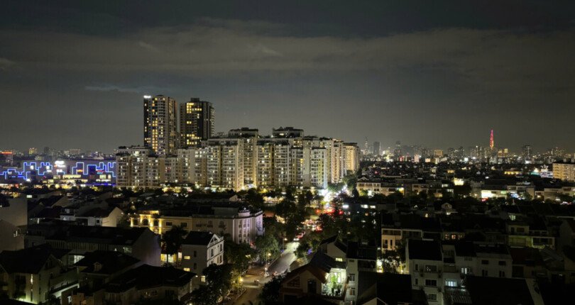 view can ho ban dem 810x430 - Giá mua bán căn hộ Penthouse block A chung cư Riverpark Residence Quận T12/2024