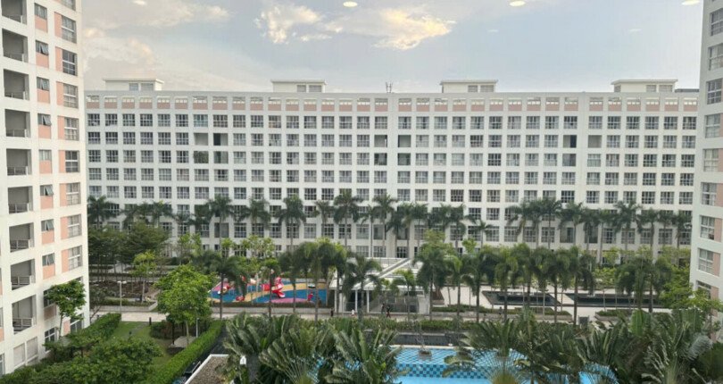 view can ho ban truc dien ho boi kdc 810x430 - Giá mua bán căn hộ 4pn Block L Khu R15 chung cư Happy Valley Phú Mỹ Hưng Quận 7 T12/2024