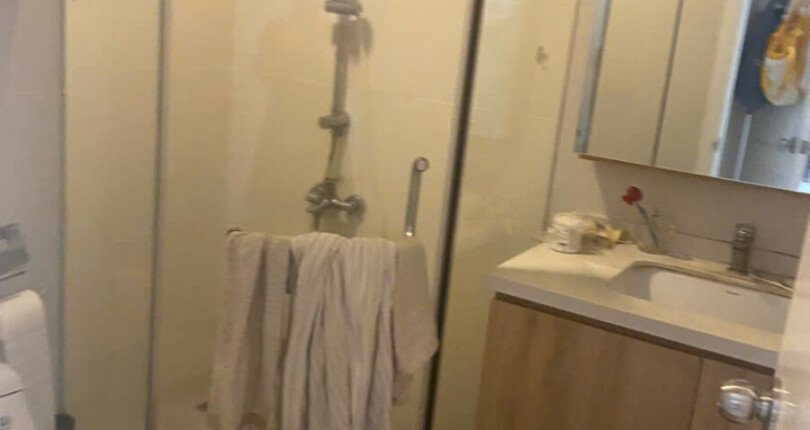 wc can ho ban 2 810x430 - Bán căn hộ chung cư Scenic Valley 1, 70m2, giá 5.380 tỷ, view hồ bơi, nội thất đầy đủ.