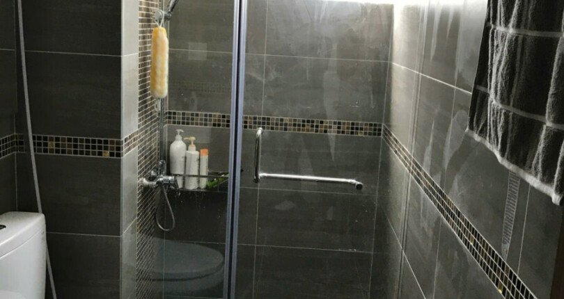 wc can ho ban 6 810x430 - Bán căn hộ chung cư Scenic Valley 1, 95m2, 02pn, 6.9 tỷ , đầy đủ nội thất, xem nhà dễ, nhà đang có hợp đồng thuê.