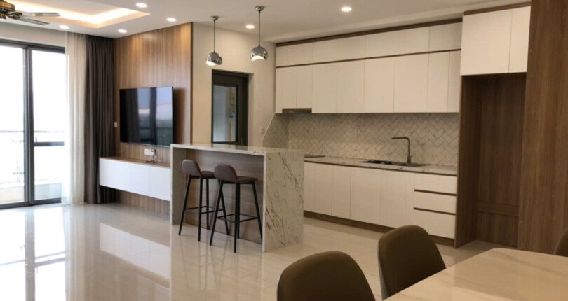 z6083788644006 7632799e3e0658724466510d119fe55c 810x430 - Bán căn hộ Riverpark Premier Tầng 4 dt 127m 3 phòng giá 13 tỷ