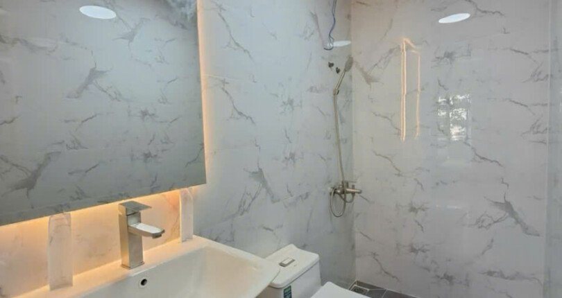 z6089087009504 7b92e035372bd491dd530d0fe7e4d89a 810x430 - Bán căn hộ Hưng Vượng 2 58m 2 phòng nhà thoáng giá 3,85 tỷ