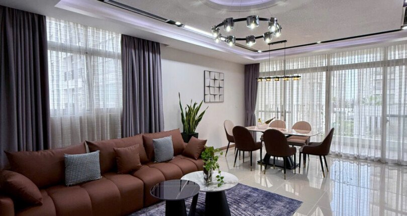 z6089248845119 df287bfef9e04c19f47a6aef233d9196 810x430 - Bán Duplex Star Hill giá 9,8 tỷ dt 137m 3 phòng có ô xe hơi