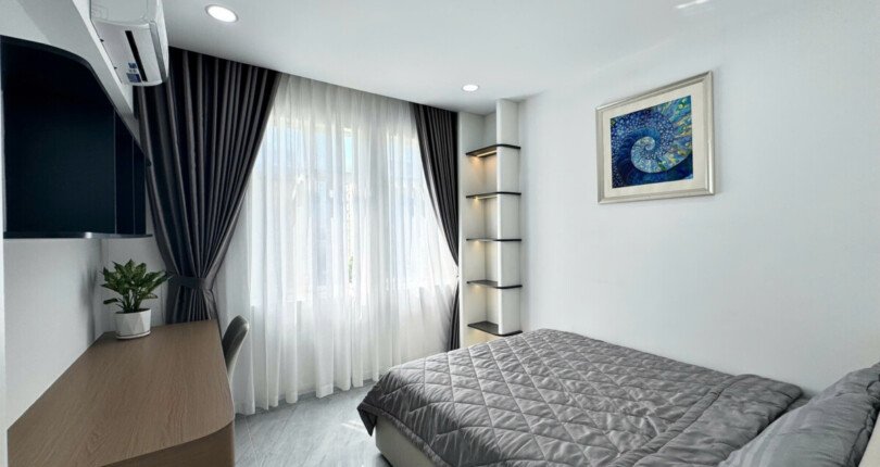 z6096731734717 0369b38bbff49ea7a9b08d2ae1246953 810x430 - Bán căn hộ Cảnh Viên 1 Tầng 6 dt 120m 3 phòng giá 9,5 tỷ