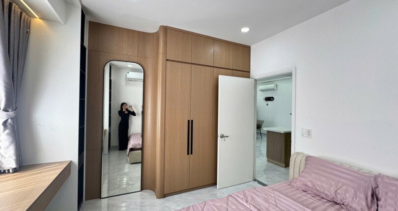 z6096731743445 2418ad424986f0210d8f4ab984818375 1 810x430 - Cho thuê căn hộ Cảnh Viên 1 thiết kế 120m 3 phòng full đồ giá 1500usd/tháng