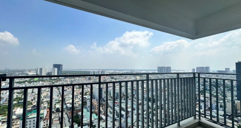 z6096735956150 7bdc8b546dc40dd32b1e8826a2fc382e 810x430 - Cho thuê The View T7 125m 3 phòng full đồ giá 1500usd/tháng